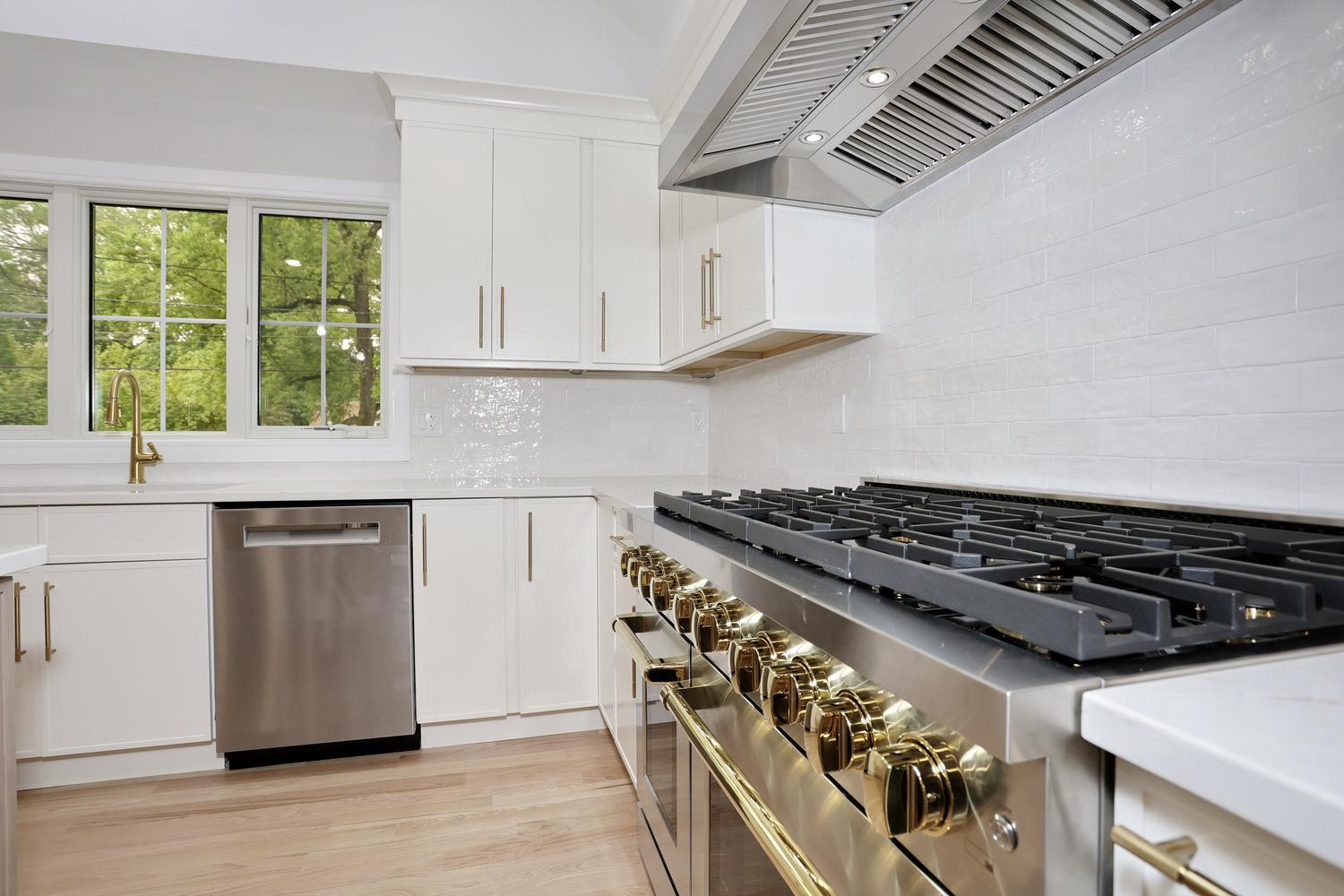 Hillsdale NJ custom home — Kitchen — Two-Tone Cabinetry — Dadak LLC