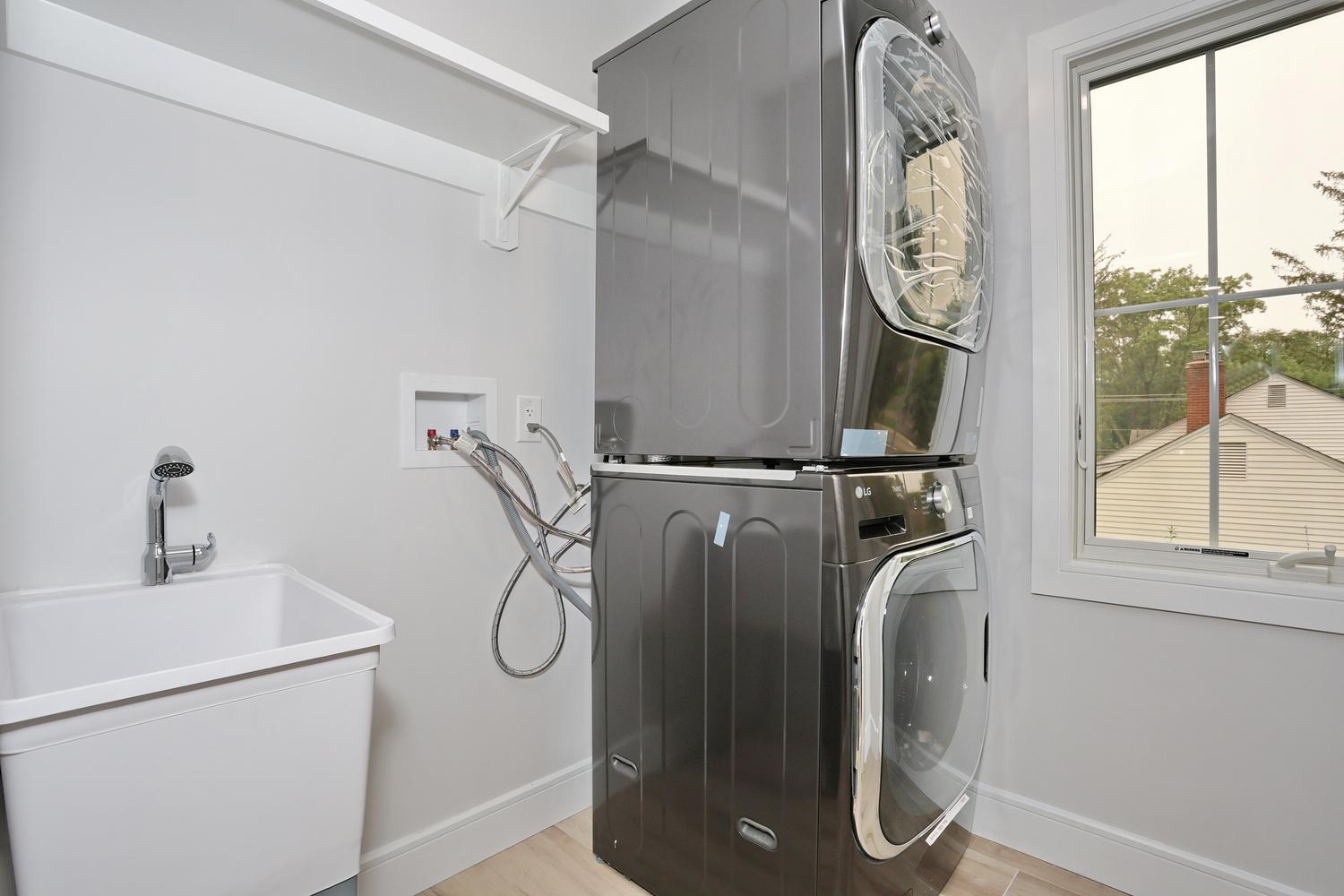 Hillsdale NJ custom home — Laundry Room — Dadak LLC