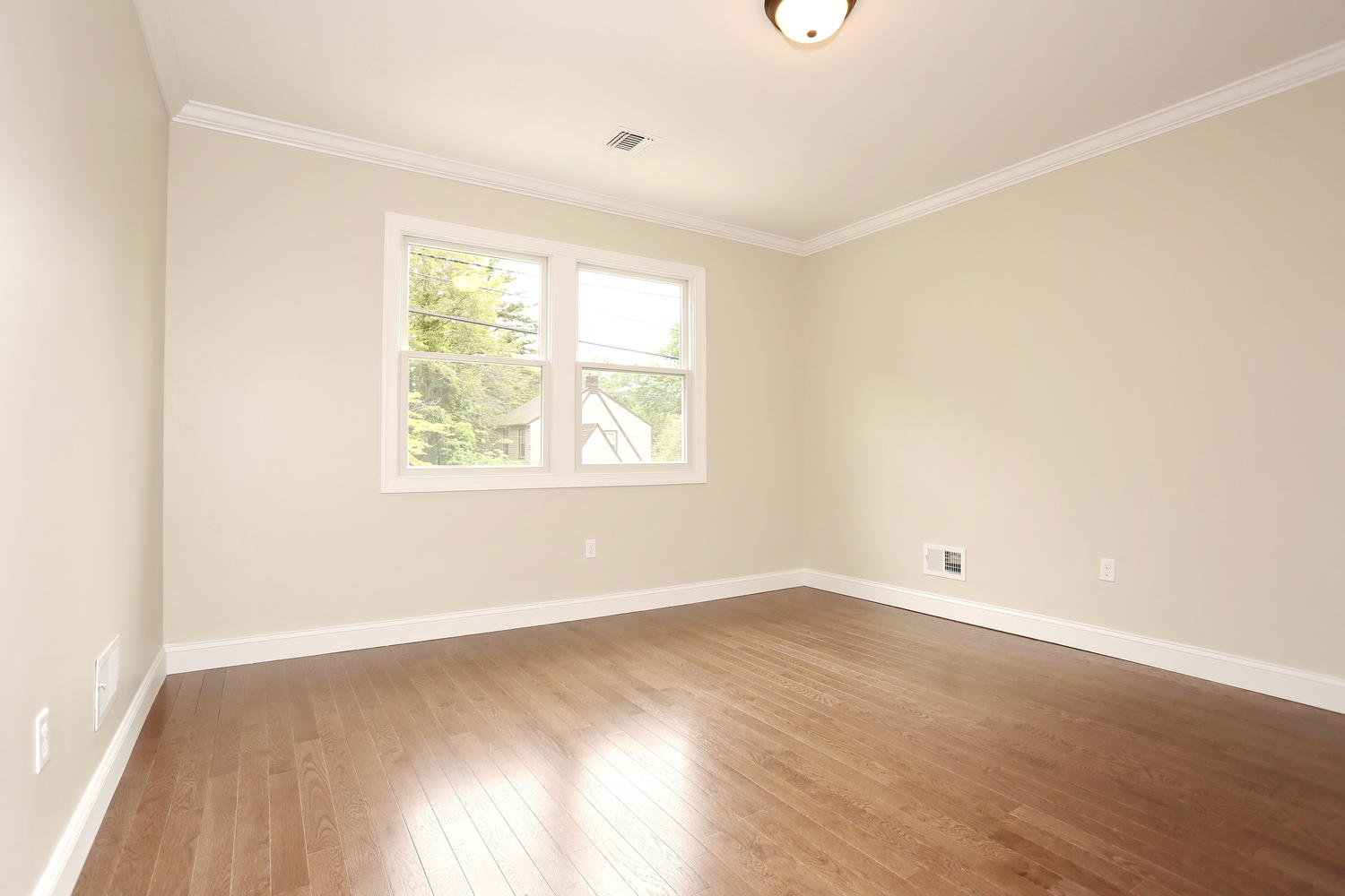 Hillsdale — Second Bedroom — Dadak LLC
