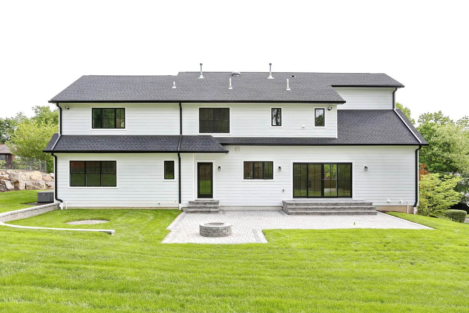 Park Ridge outdoor — Back Of House Lawn View — Dadak LLC