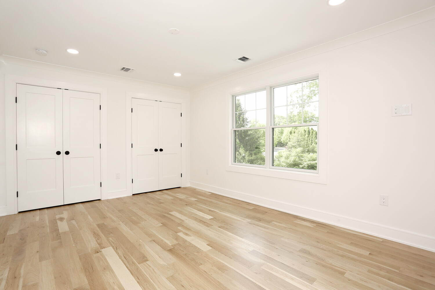 Park Ridge bedroom — Bedroom Three Closet View — Dadak LLC