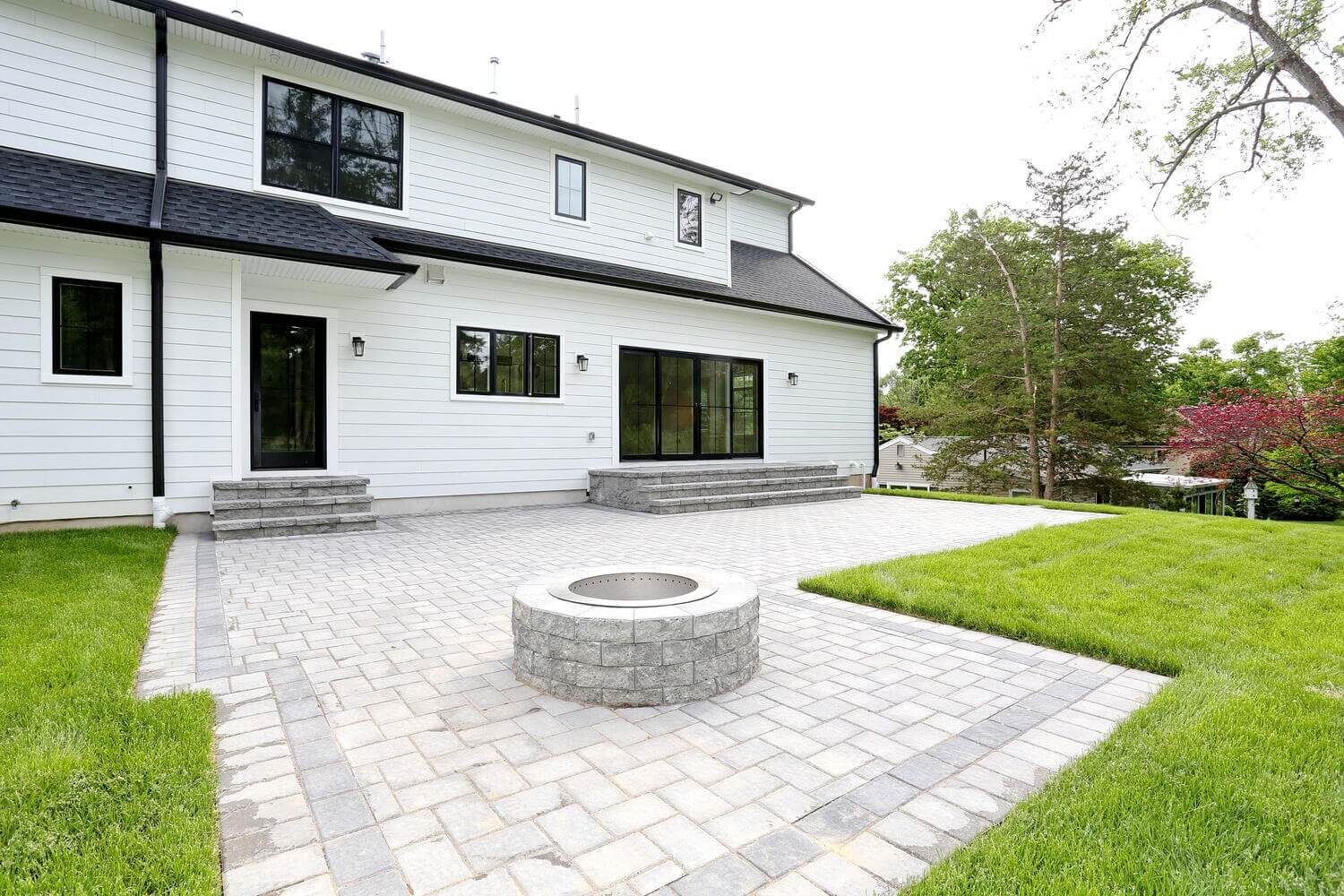 Park Ridge outdoor — Patio And Stairs View — Dadak LLC