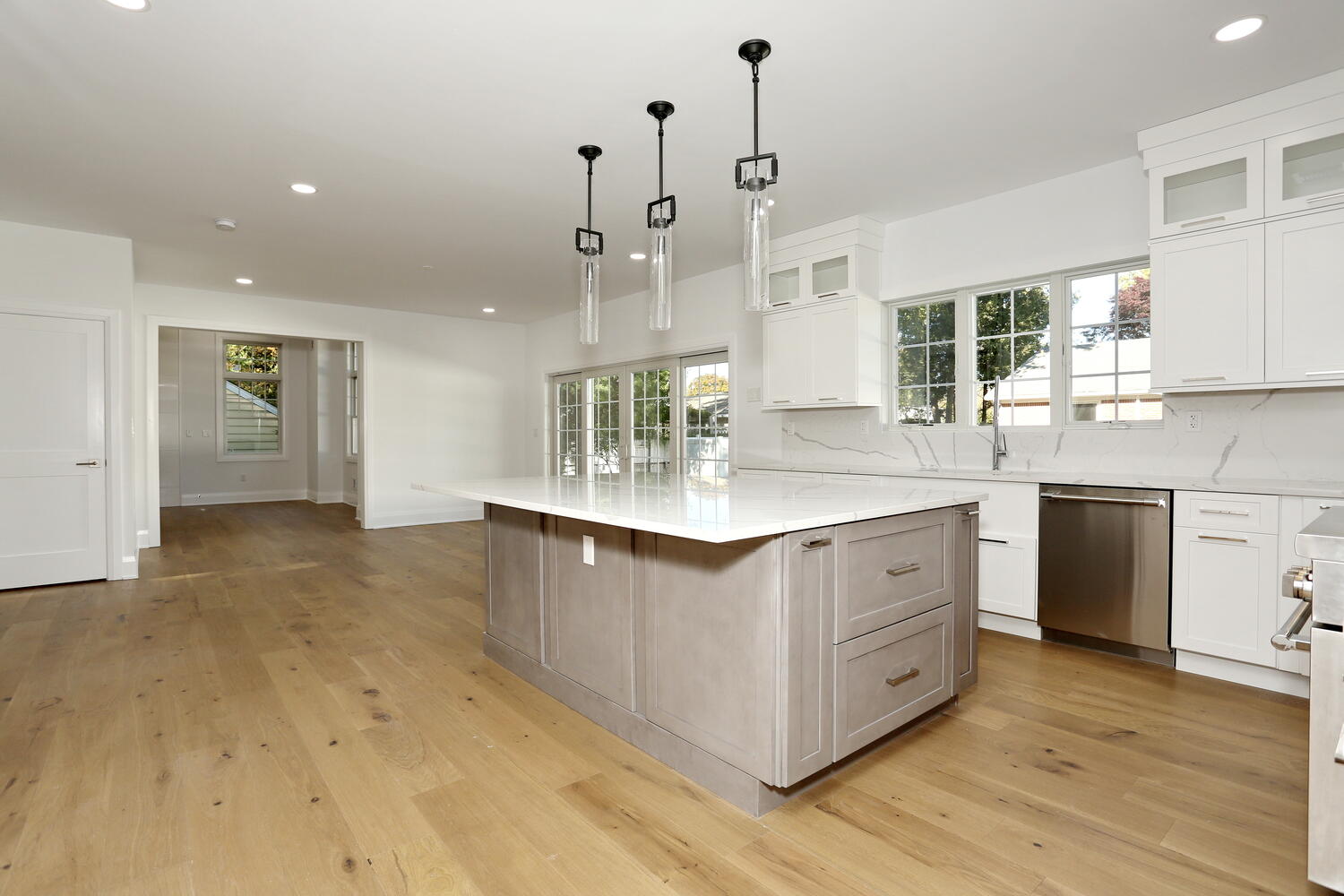 River Vale kitchen — Kitchen Countertops Range — Dadak LLC