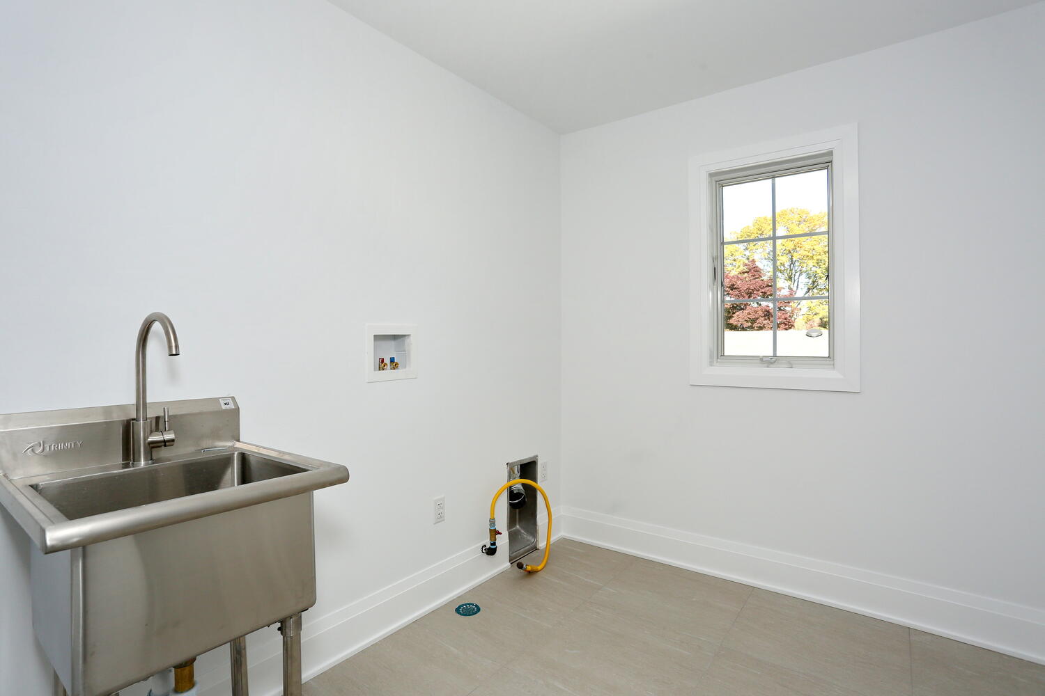 River Vale living space — Laundry Room Built Ins — Dadak LLC