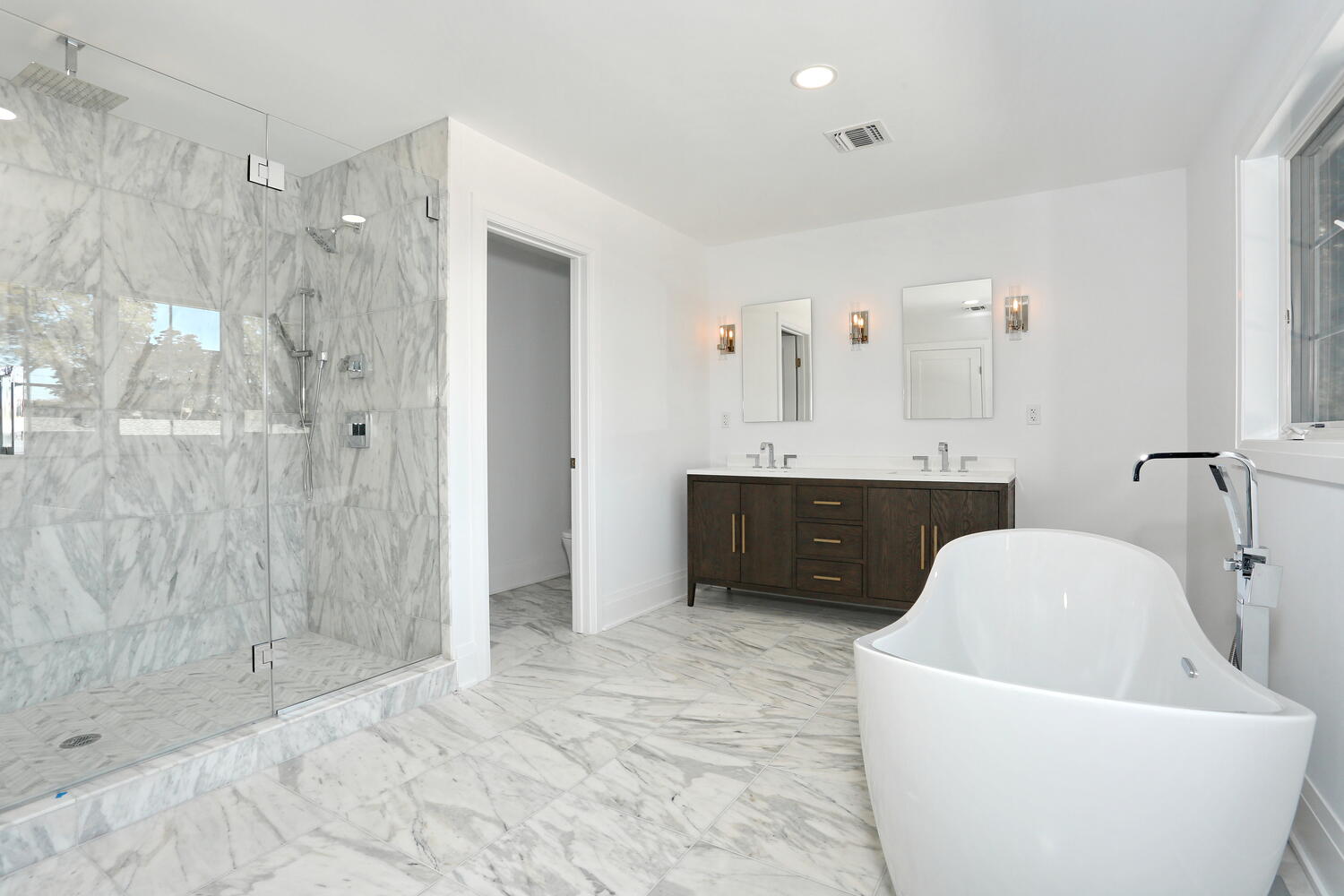 River Vale primary suite — Primary Bathroom Freestanding Tub — Dadak LLC