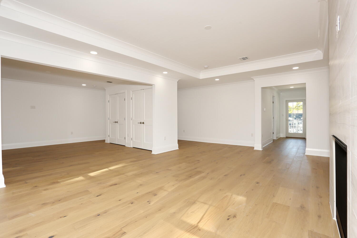 River Vale primary suite — Primary Bedroom Sitting Area — Dadak LLC