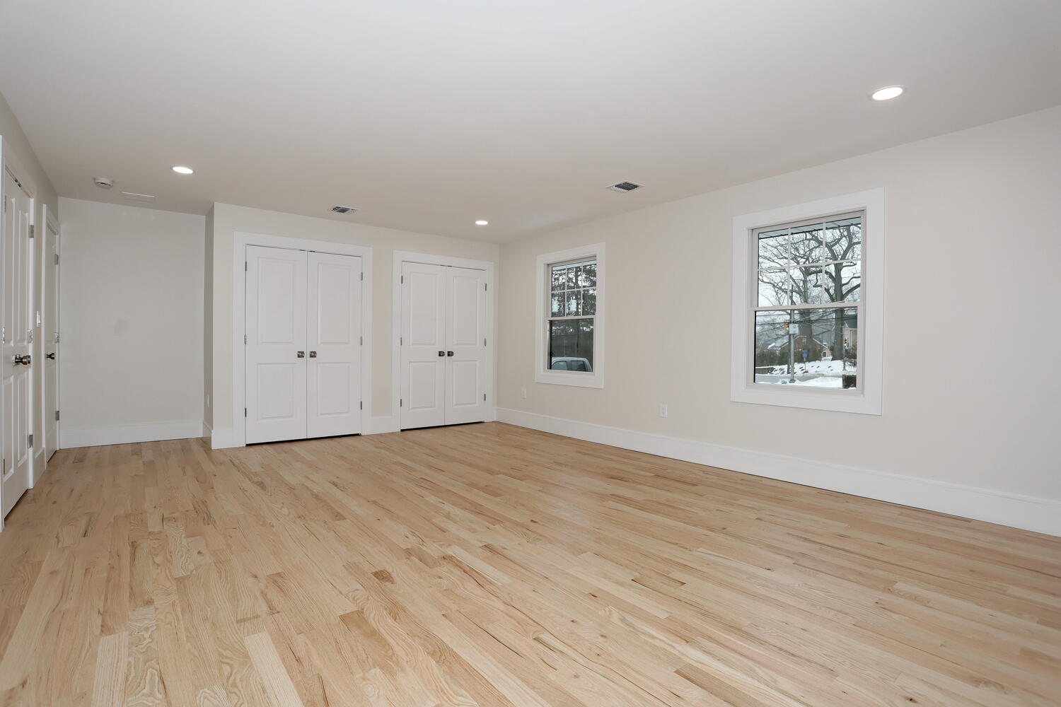 Woodcliff Lake — Bedroom with Built-In Closets — Dadak LLC